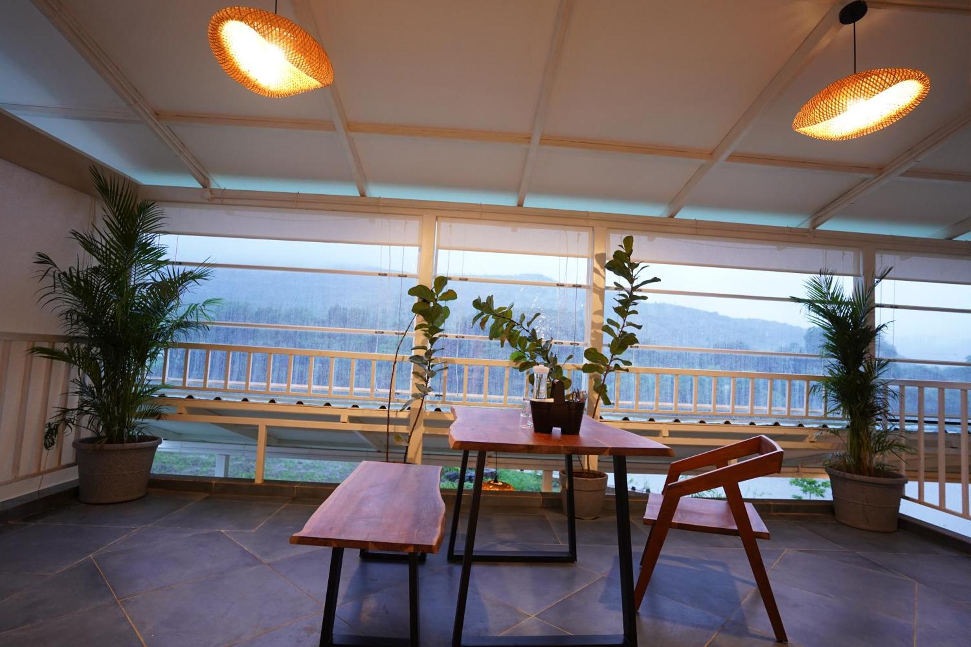 The Boat Club,Karjat Otel Dış mekan fotoğraf