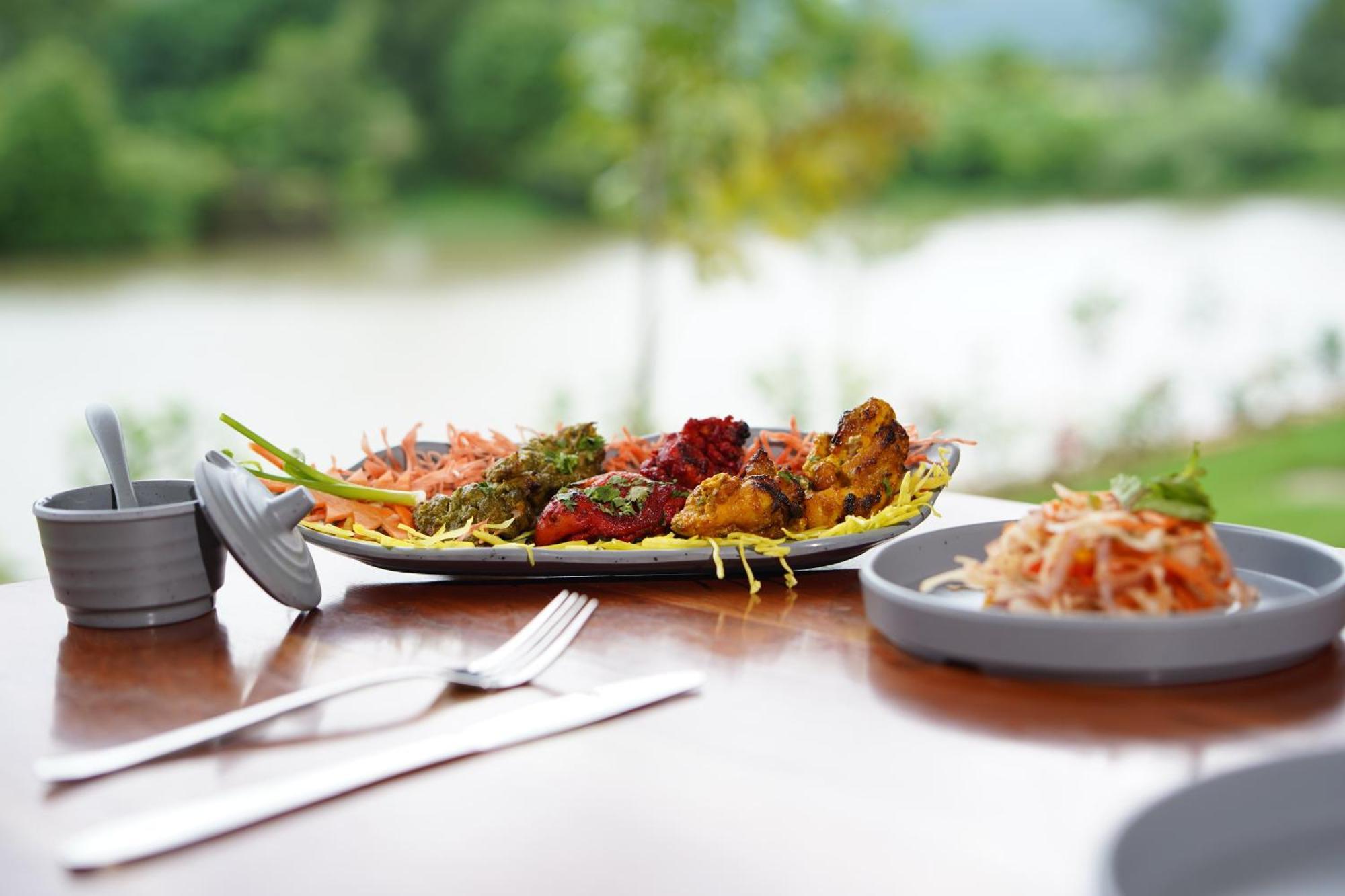 The Boat Club,Karjat Otel Dış mekan fotoğraf