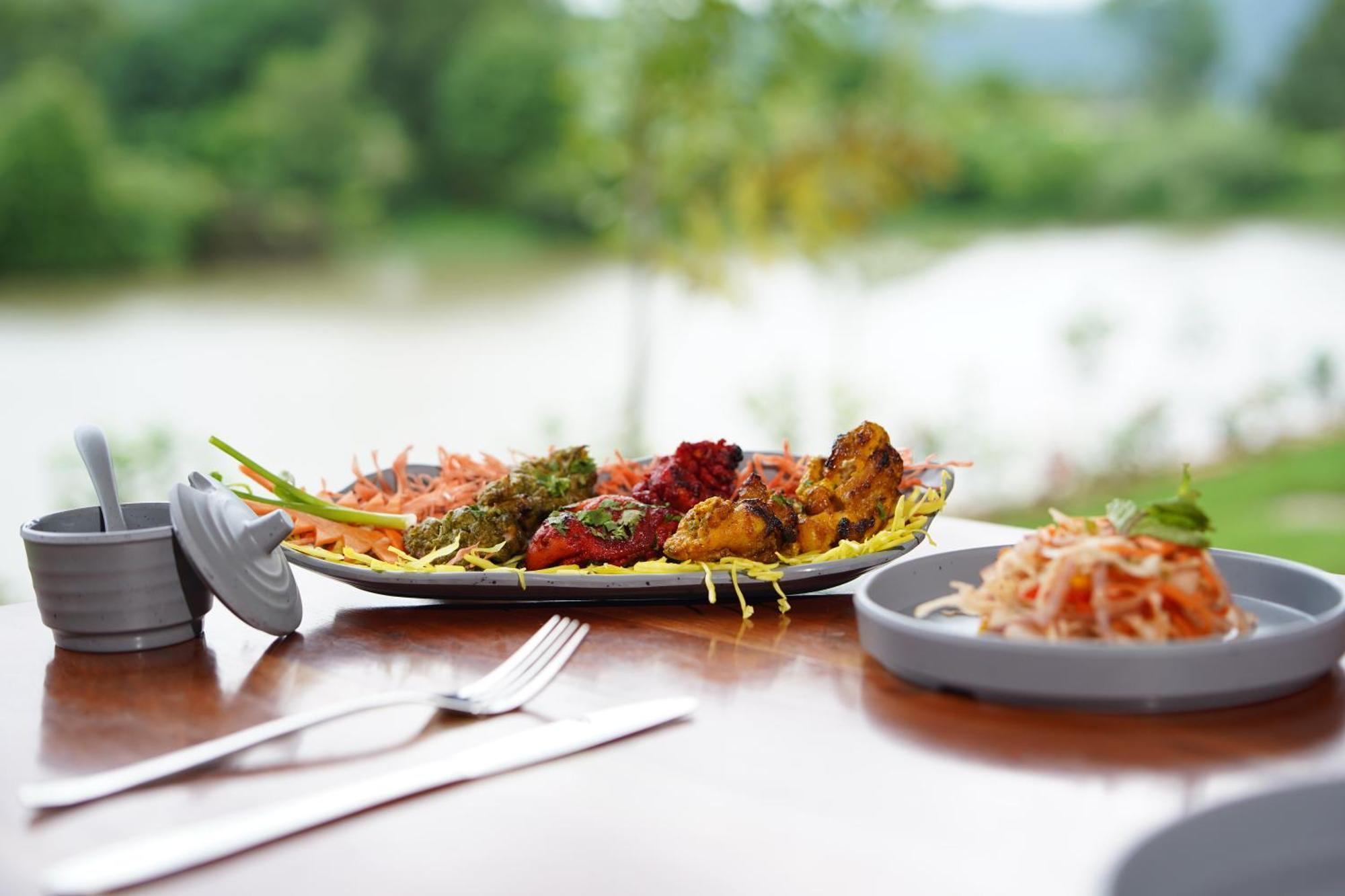 The Boat Club,Karjat Otel Dış mekan fotoğraf