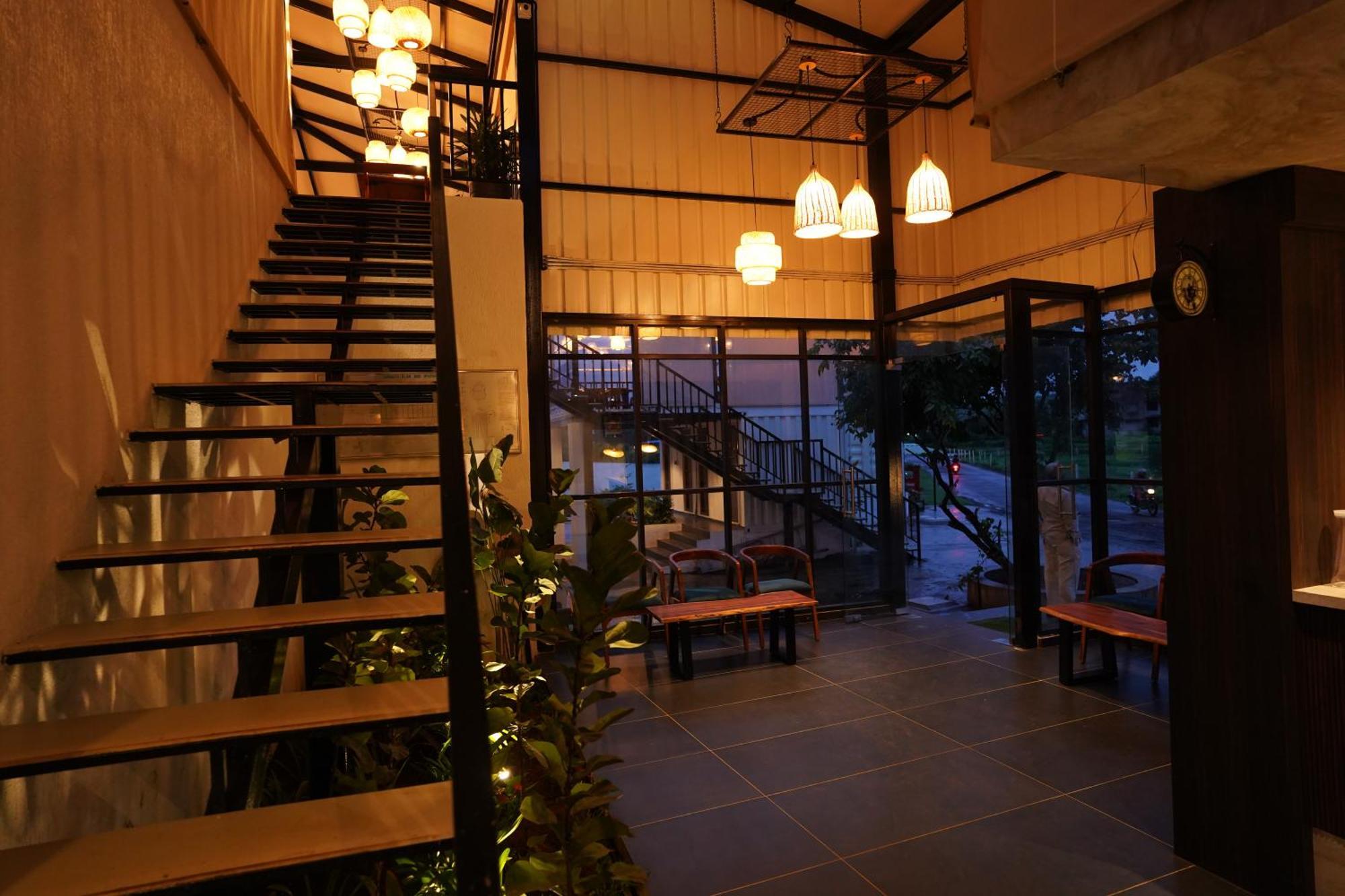 The Boat Club,Karjat Otel Dış mekan fotoğraf