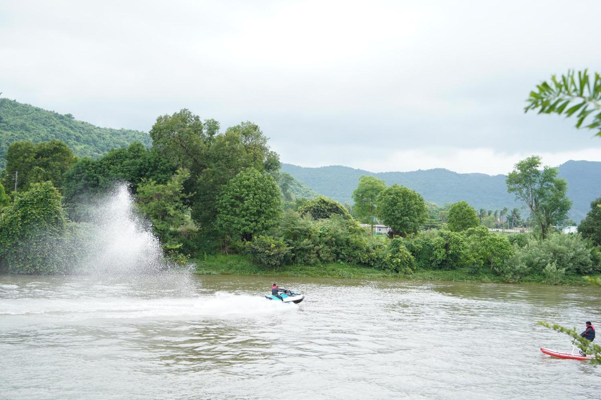 The Boat Club,Karjat Otel Dış mekan fotoğraf