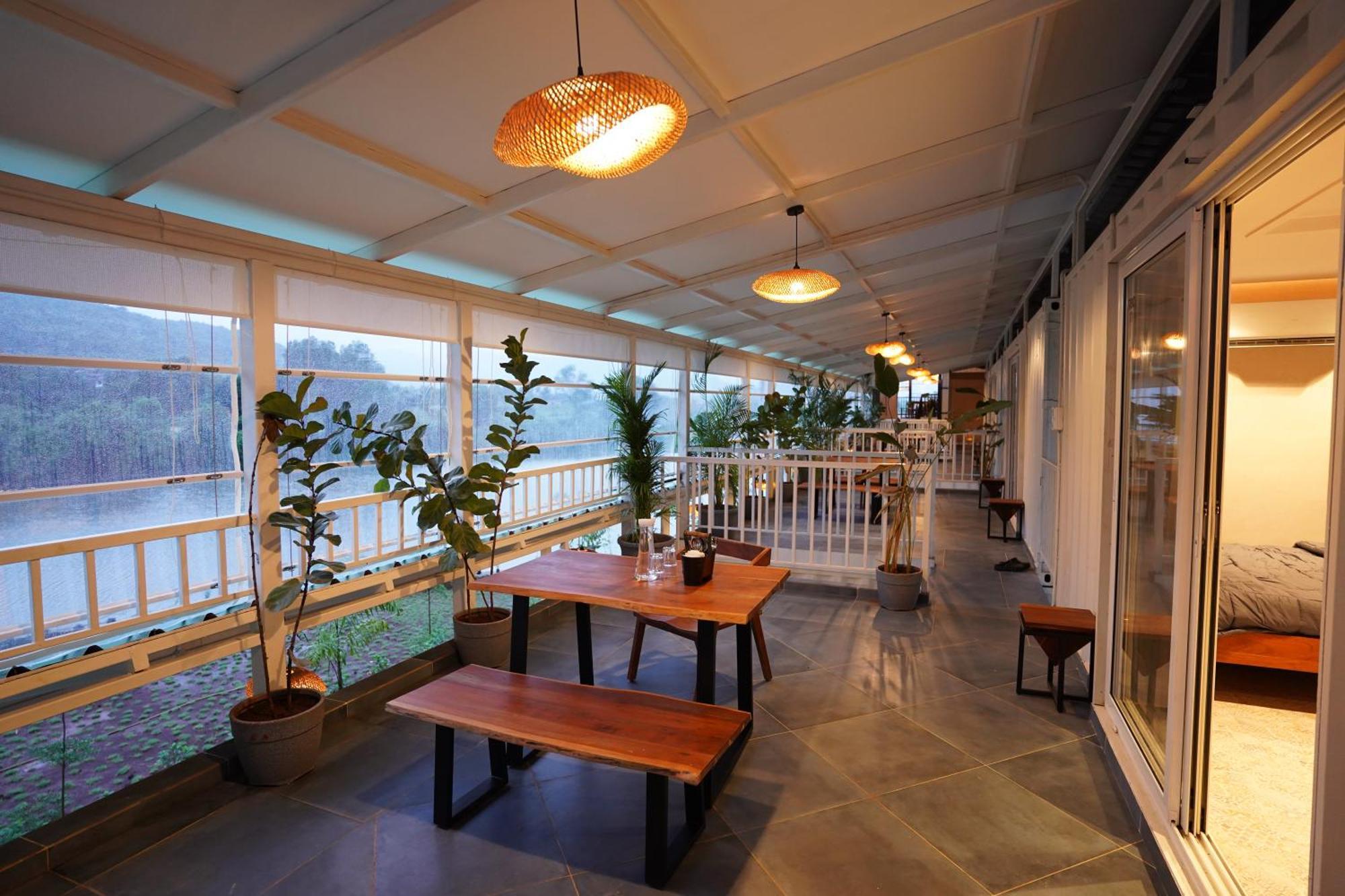 The Boat Club,Karjat Otel Dış mekan fotoğraf